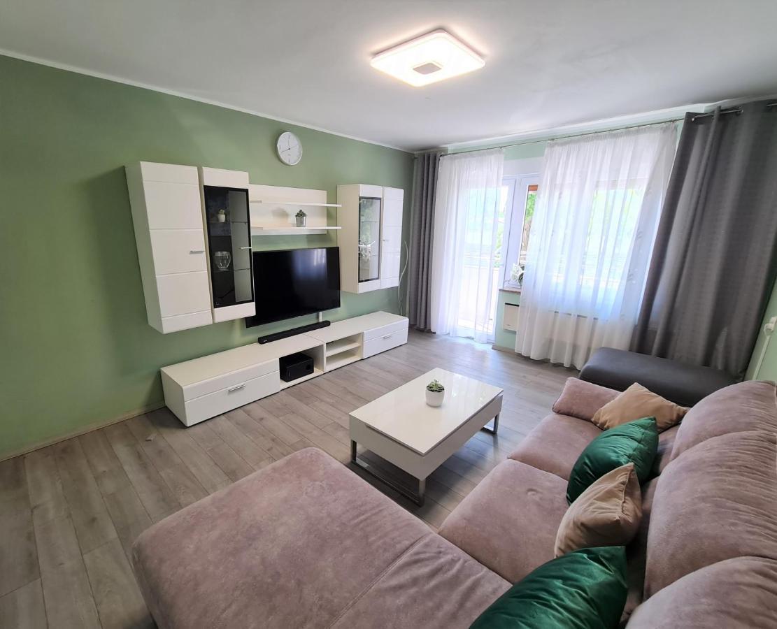 M & M Apartment Pula Eksteriør billede
